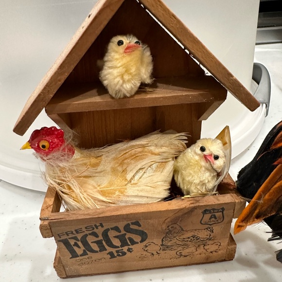 Vintage! Chicken Rooster Babies In A Hen House. ♥️ chicken 🐔 🐓REAL LIKE!!! FIRM! - Picture 4 of 9